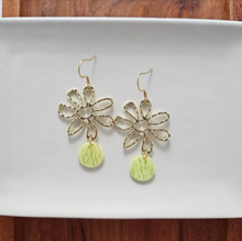 Load image into Gallery viewer, Lime Green Maisy Earrings