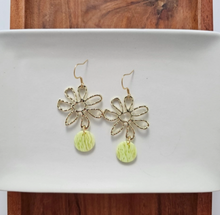 Load image into Gallery viewer, Lime Green Maisy Earrings