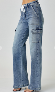 Mid Rise Cargo Style Wide Leg Straight Jeans