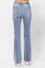 Load image into Gallery viewer, Judy Blue CORE Mid Rise Bootcut Jeans