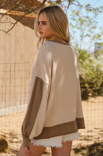 Load image into Gallery viewer, Color Block Sweatshirt