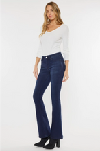 Load image into Gallery viewer, PETITE Mid Rise Flare Jeans