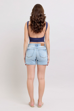 Load image into Gallery viewer, Judy Blue Mid Rise Vintage Wash Dad Shorts