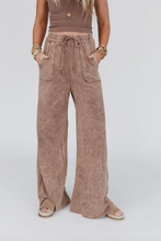 Load image into Gallery viewer, New Mocha - Relaxing Robin Wide Leg Pant