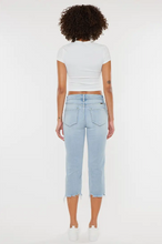 Load image into Gallery viewer, KanCan High Rise Capri Jeans
