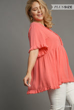 Load image into Gallery viewer, Linen Split Neck Top - Plus Size