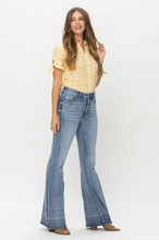 Load image into Gallery viewer, Judy Blue High Waist Tummy Control Release Hem Flare Jeans