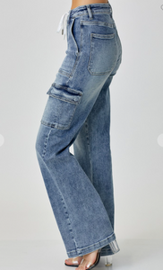 Mid Rise Cargo Style Wide Leg Straight Jeans