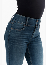 Load image into Gallery viewer, PETITE Shapewear Fit &amp; Lift Flare Jeans