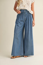 Load image into Gallery viewer, Pintuck Wide Leg Denim Pants