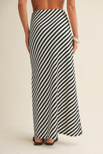 Load image into Gallery viewer, Black - Diagonal Striped Knitted Skirt