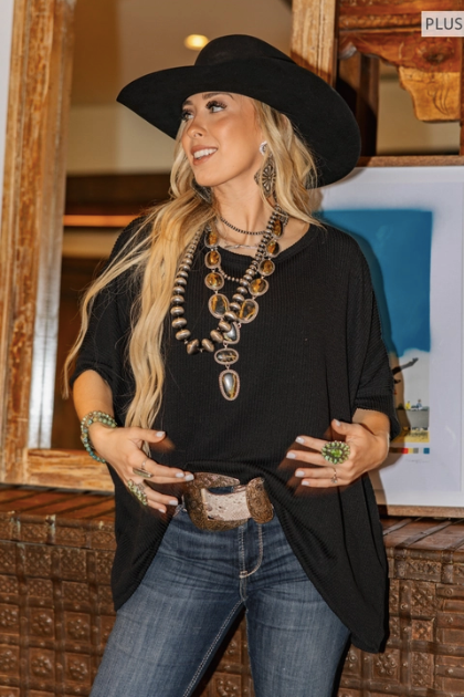 Black- Oversized Relaxed Fit Top - Plus Size
