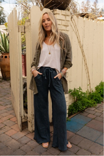 Load image into Gallery viewer, New Navy - Relaxing Robin Wide Leg Pant