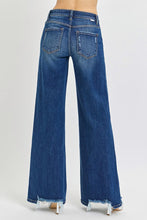 Load image into Gallery viewer, Mid Rise Wide Leg Jeans