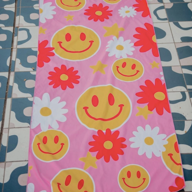 Red Flower Happy Face Quick Dry Beach Towel