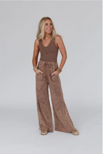 Load image into Gallery viewer, New Mocha - Relaxing Robin Wide Leg Pant