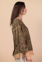 Load image into Gallery viewer, Leopard Printed Knit Casual Top