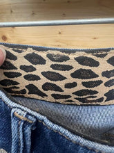 Load image into Gallery viewer, Risen Tummy Control Elastic Band Mid Rise Crop Wide Leg Jeans