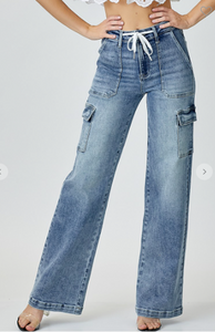 Mid Rise Cargo Style Wide Leg Straight Jeans