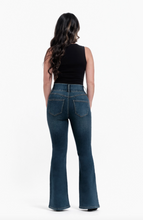 Load image into Gallery viewer, PETITE Shapewear Fit &amp; Lift Flare Jeans