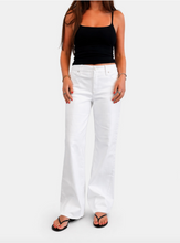 Load image into Gallery viewer, PETITE Eco-Friendly Wide Leg Jean in White