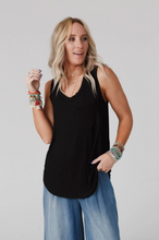 Load image into Gallery viewer, Shelli Scoop Neck Tank Top - Black