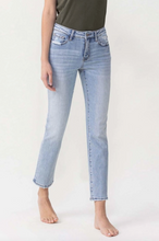 Load image into Gallery viewer, Mid Rise Slim Straight Cropped Jeans