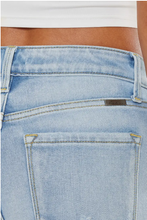 Load image into Gallery viewer, KanCan High Rise Capri Jeans