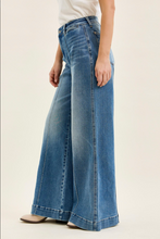 Load image into Gallery viewer, Judy Blue Liza Jeans - Available in SHORT, REGULAR &amp; LONG Inseams