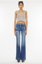 Load image into Gallery viewer, KC9326D Jeans