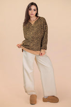 Load image into Gallery viewer, Leopard Printed Knit Casual Top