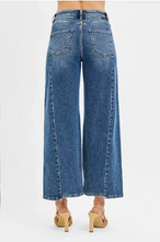 Load image into Gallery viewer, High Rise Crop Wide Leg Jeans