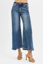 Load image into Gallery viewer, High Rise Crop Wide Leg Jeans