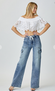 Mid Rise Cargo Style Wide Leg Straight Jeans