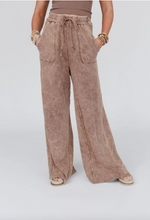 Load image into Gallery viewer, New Mocha - Relaxing Robin Wide Leg Pant