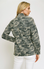 Load image into Gallery viewer, Camo Utility Jacket