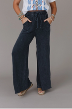 Load image into Gallery viewer, New Navy - Relaxing Robin Wide Leg Pant