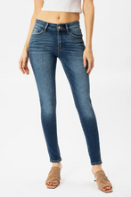 Load image into Gallery viewer, PR1001M KC Jeans - ONLY 1 LEFT! SIZE 3/25